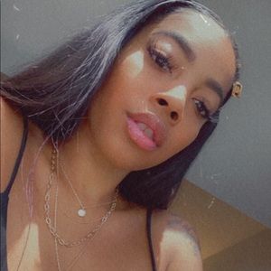 Meet your Posher, Bre